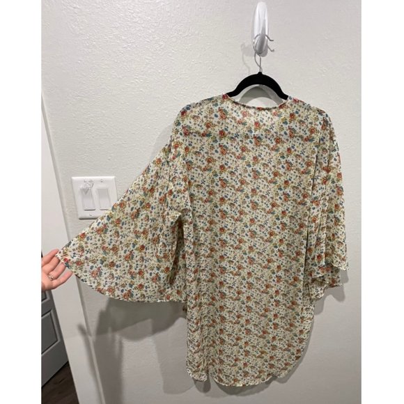 HONEYME Floral Cardigan - Picture 3 of 3